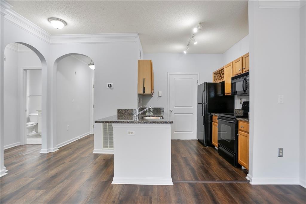 4333 Dunwoody Park 1211