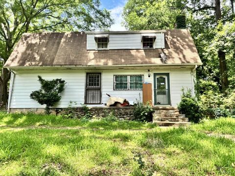 Homes For Sale - 874 Edwin Place<br/> Fulton County, Atlanta, GA 30318