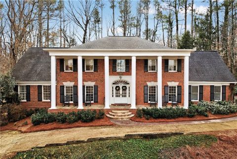 Homes For Sale - 1735 Winterthur Close<br/> Sandy Springs, GA 30328