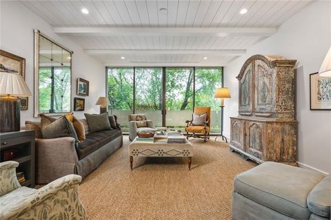 2575 Peachtree Road NE 8D Atlanta GA 30305