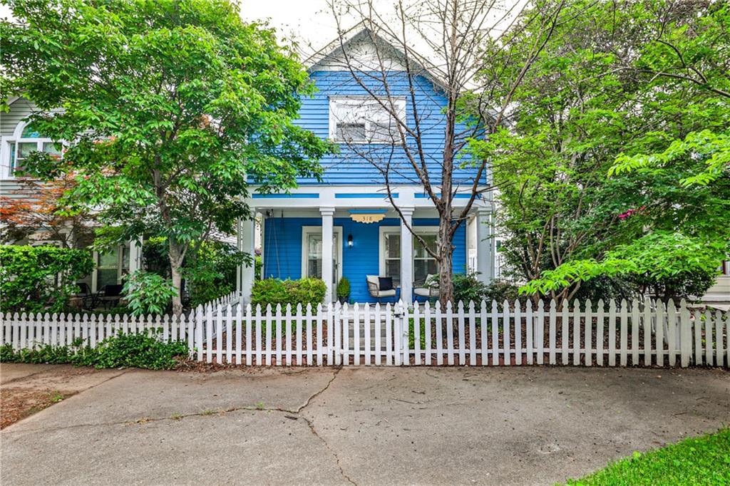 MOTIVATED SELLER — OPEN TO CONTRIBUTIONS TOWARD CLOSING COSTS!
Don’t miss this beautifully updated home in the heart of Grant Park, offering unbeatable access to The Beacon, Grant Park itself, Summerhill, Zoo Atlanta, Larkin on Memorial, and all the vibrant shops and restaurants this iconic neighborhood has to offer — all under $500K!
A welcoming front porch sets the tone before stepping into a bright, open-concept living space perfect for both relaxing and entertaining. The modern kitchen shines with striking granite countertops, a new tile backsplash, updated cabinetry, and ample storage.
The oversized primary suite provides a private retreat, featuring generous closet space and a spacious en-suite bath with dual vanities and updated finishes. Each secondary bedroom also includes its own full bathroom, ideal for guests, roommates, or a home office setup.
Outside, enjoy a versatile side yard-perfect for grilling, gardening, or a pet play area. With off-street parking, updated systems, and move-in-ready style, this home combines Intown convenience with everyday comfort.
This is Grant Park living at its finest—schedule your showing today!