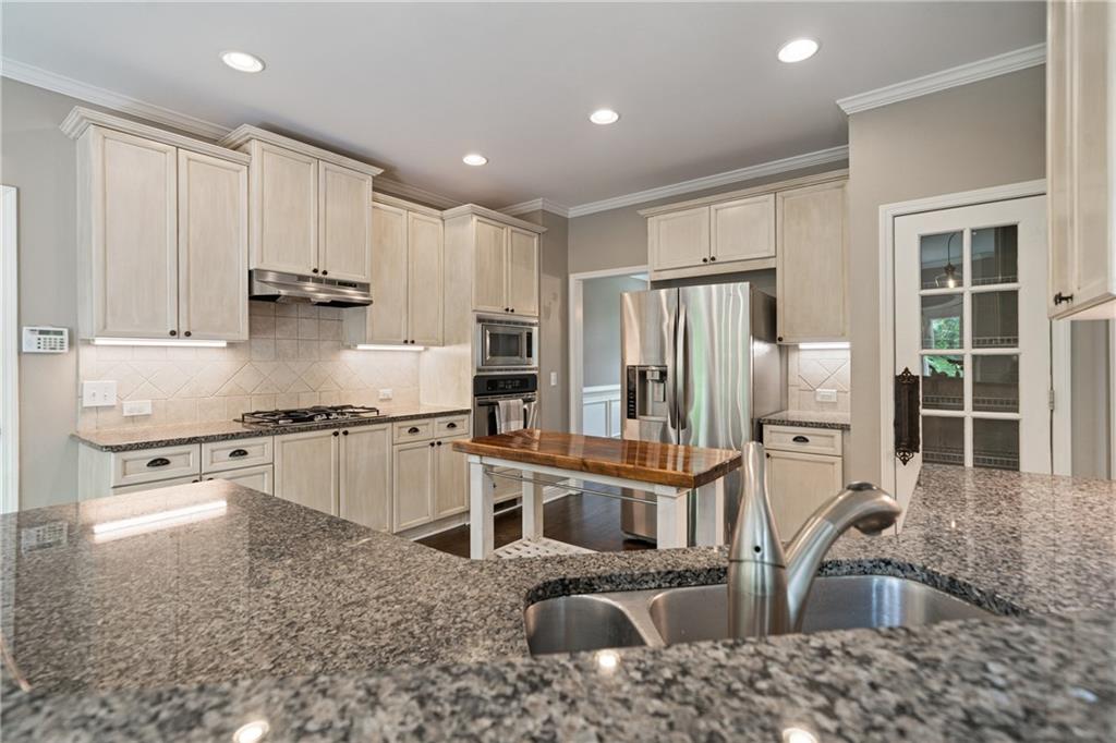 1758 Rosehedge Way, Kennesaw, Georgia image 18