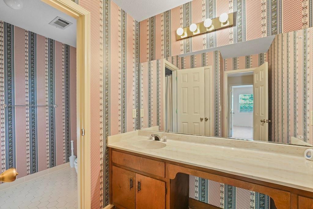 6287 Rosecommon Drive, Peachtree Corners, Georgia image 20