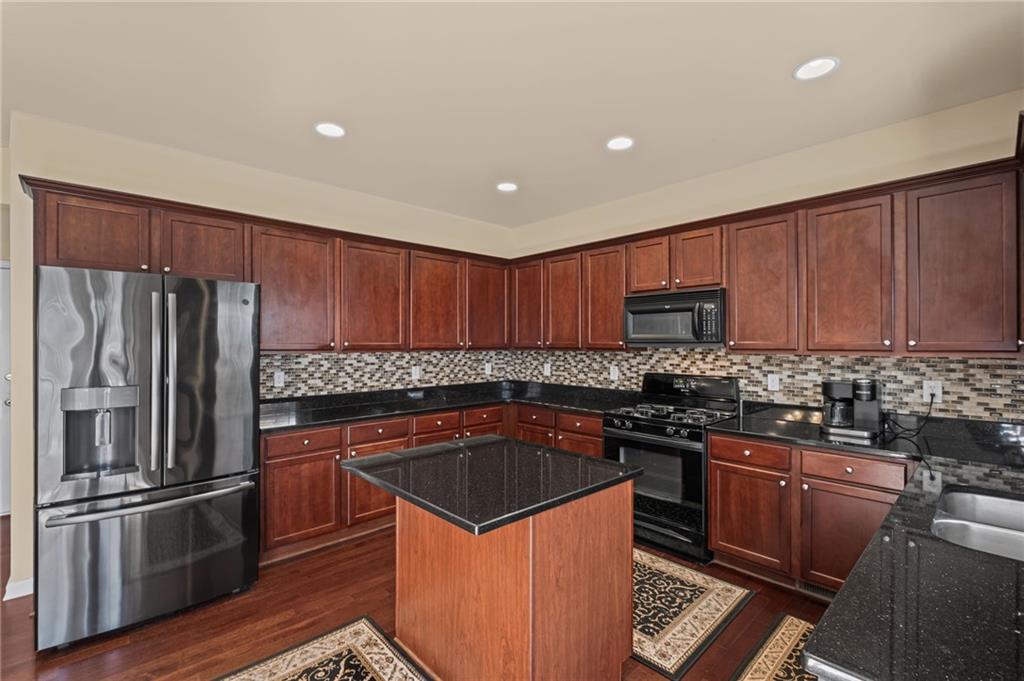 330 Meadowcrest Circle, Canton, Georgia image 19