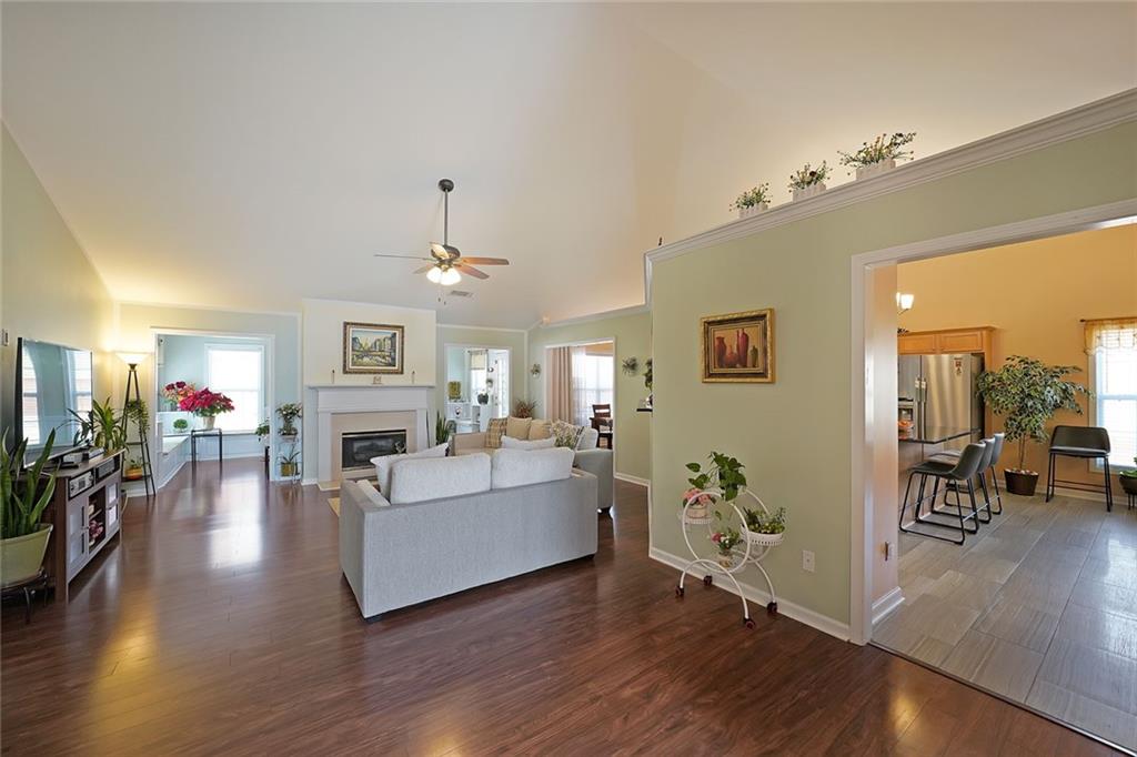 942 Fairmont Park Drive, Dacula, Georgia image 8