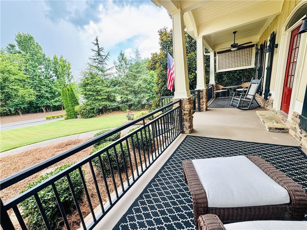 11 Waterstone Drive SE