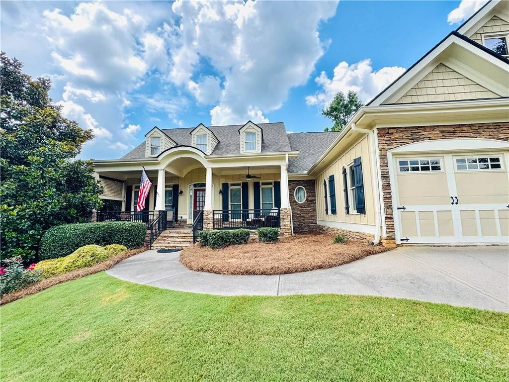 11 Waterstone Drive SE
