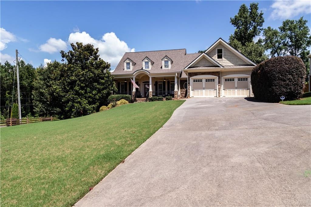 11 Waterstone Drive SE
