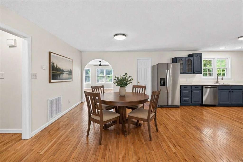 942 Powderbag Creek Road