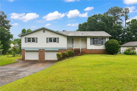 Homes For Sale - 271 Sabrina Court<br/> Woodstock, GA 30188