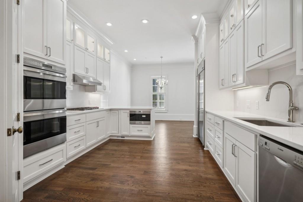 3707 Peachtree Road #8, Atlanta, Georgia image 10
