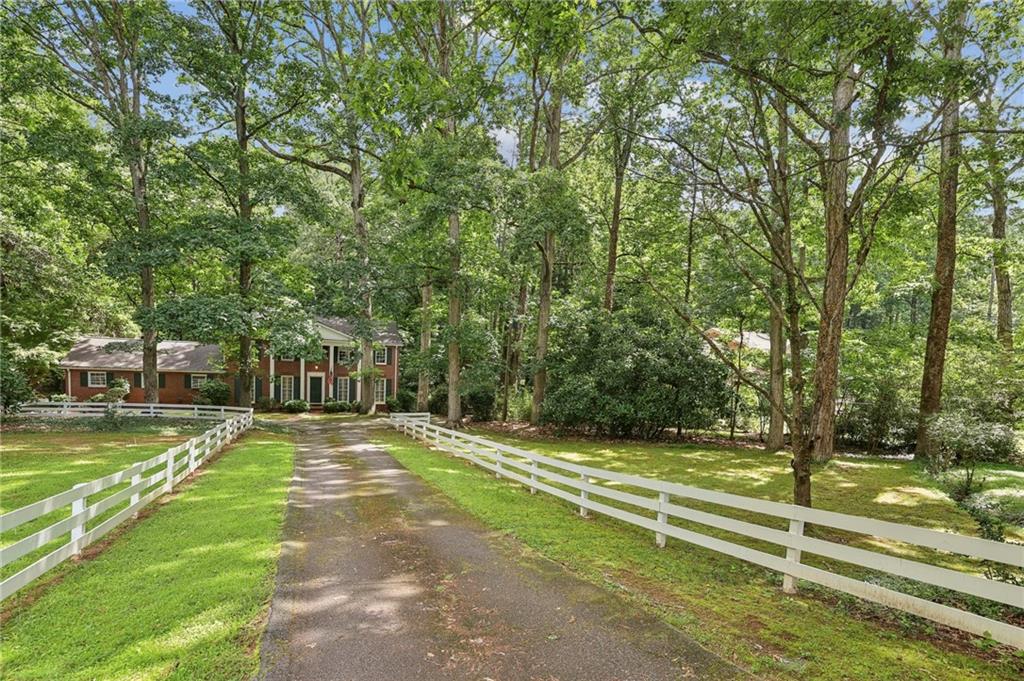 980 Hightower Trail