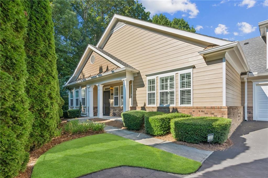 2593 Grapevine Circle 301