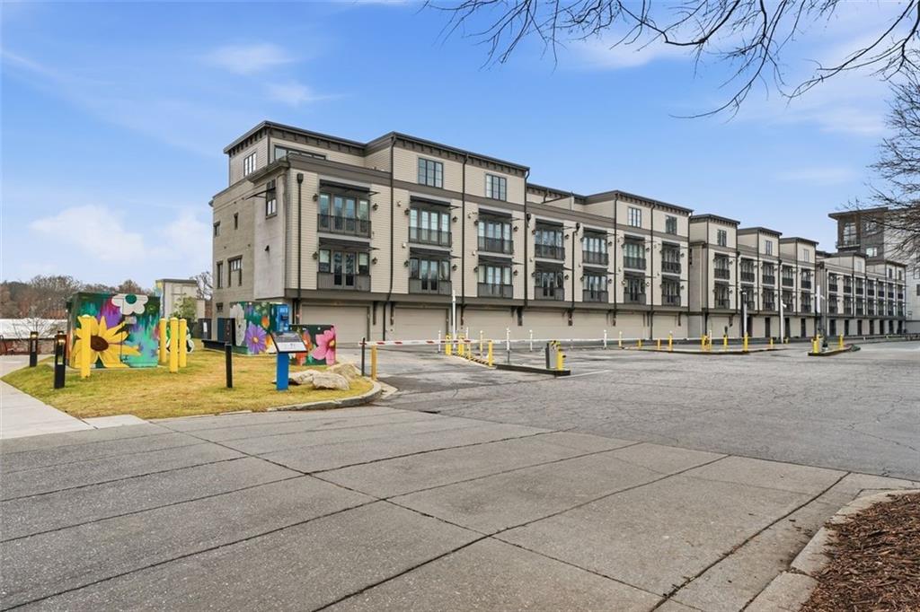 659 Auburn Avenue NE 132