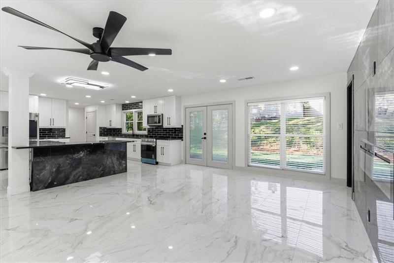 2281 FOX HOUND Parkway