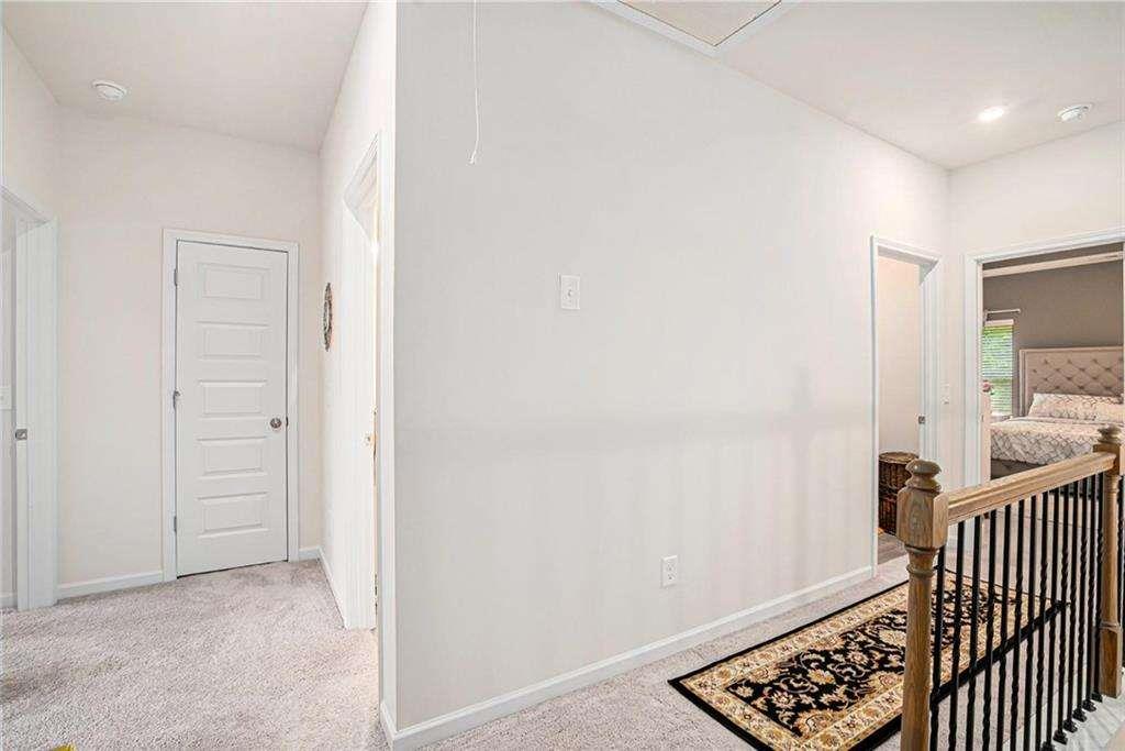 2140 Ravencliff Drive, Austell, Georgia image 11