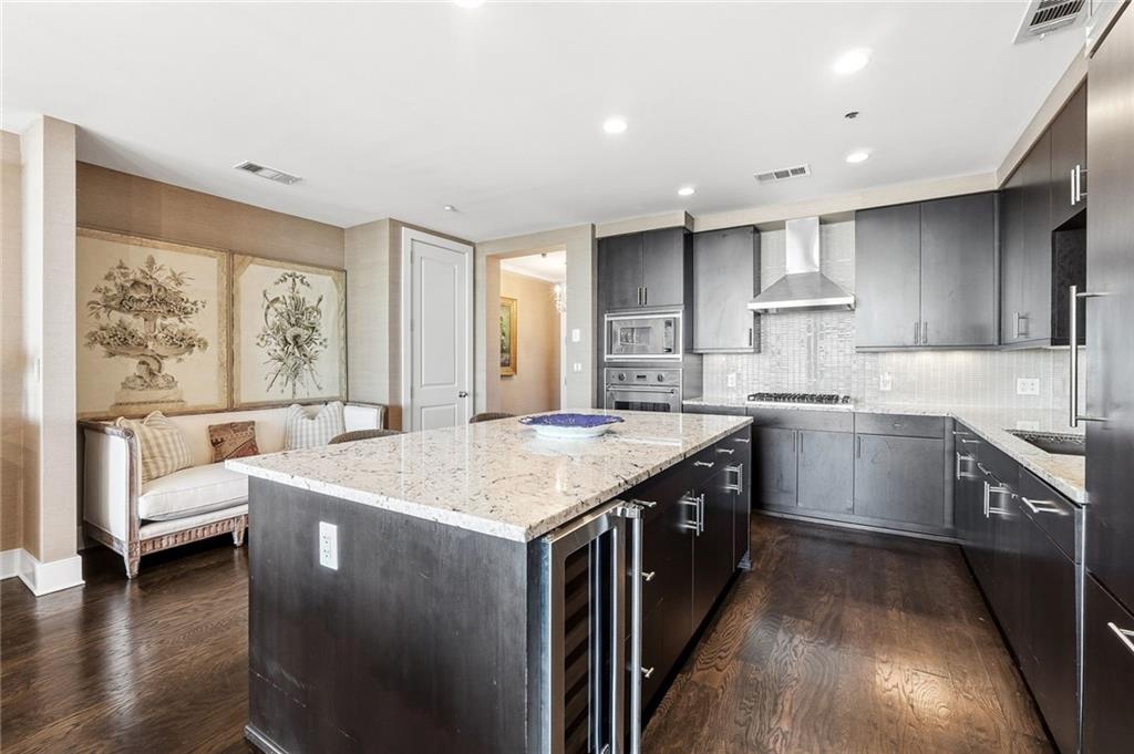 3630 Peachtree Road NE 2002