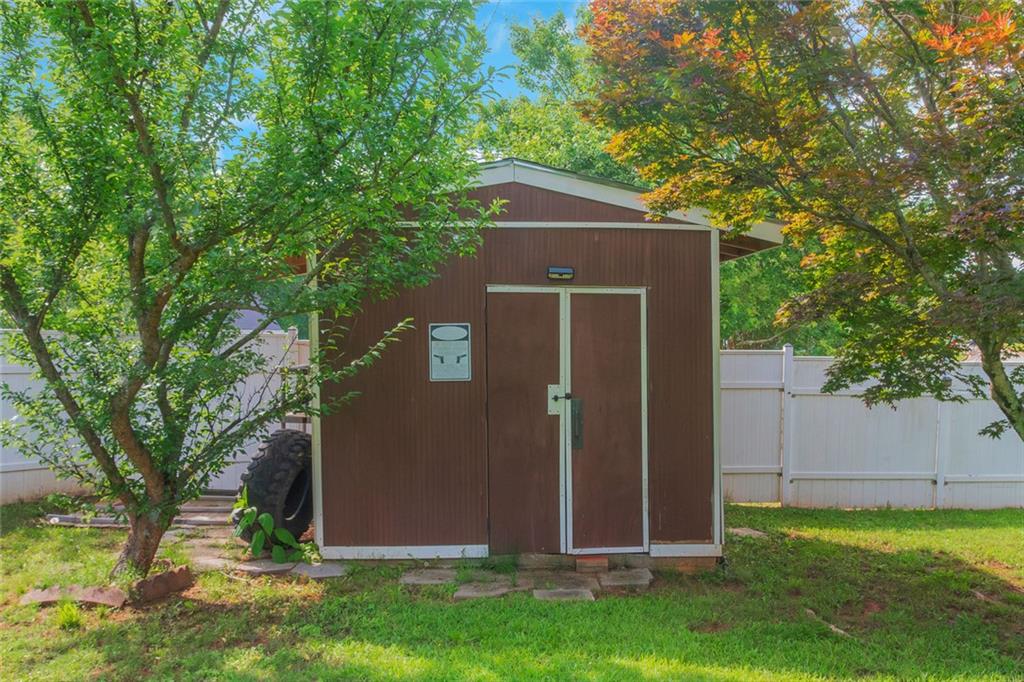 147 Midland Drive, Stockbridge, Georgia image 8