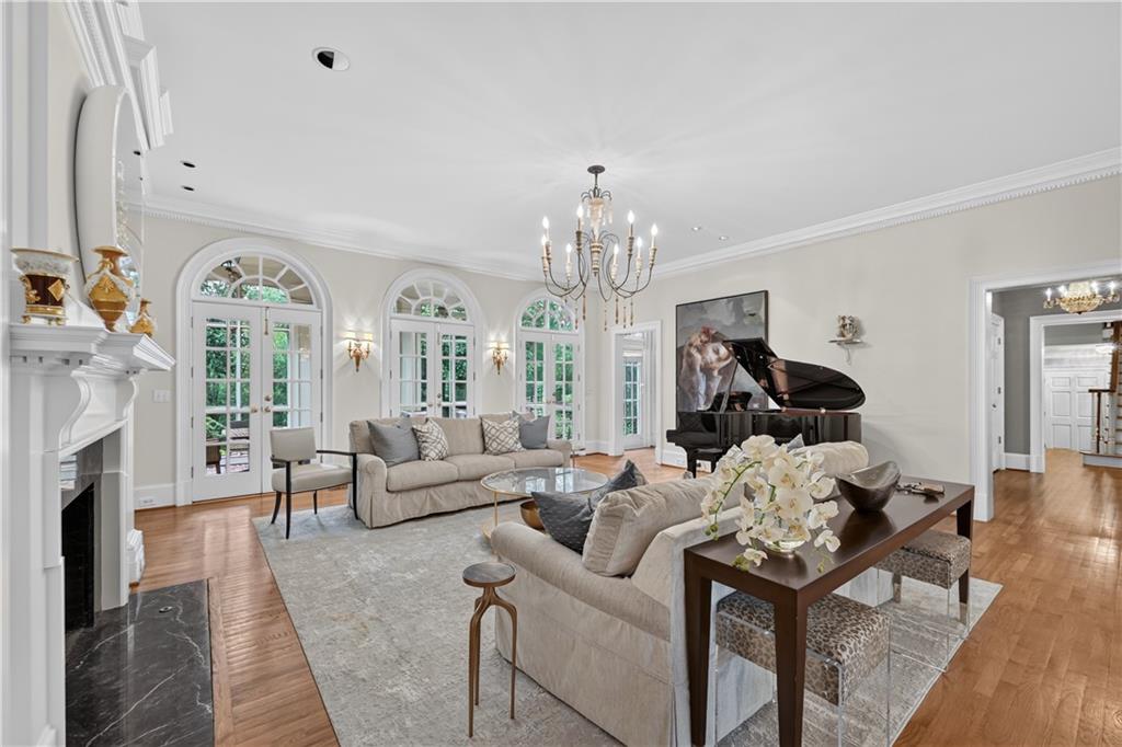 400 Windship Place