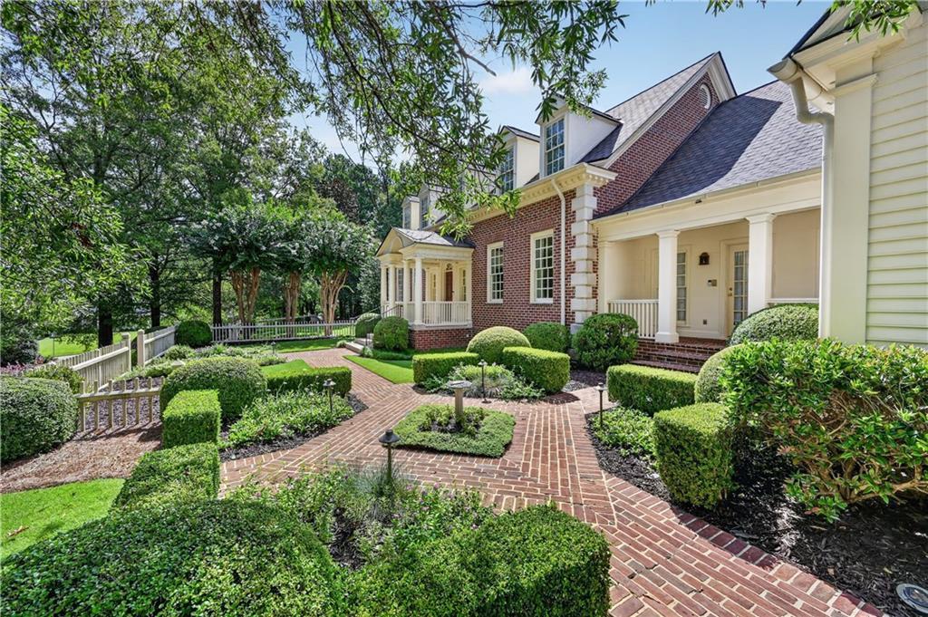 400 Windship Place