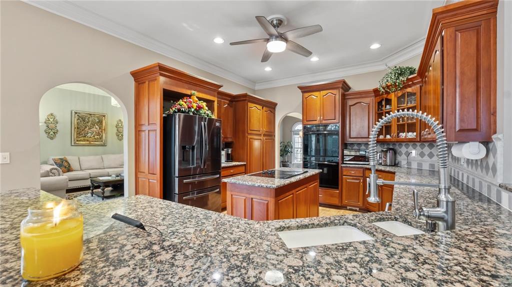 5560 Stoneleigh Drive, Suwanee, Georgia image 15