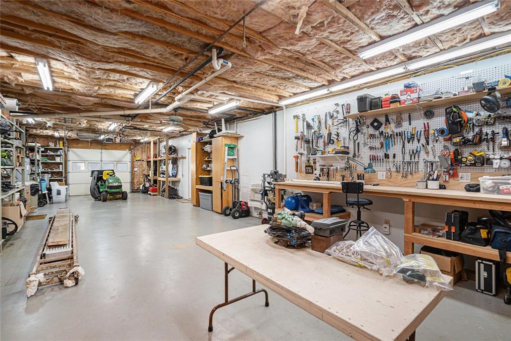 HOME PLACE - Residential