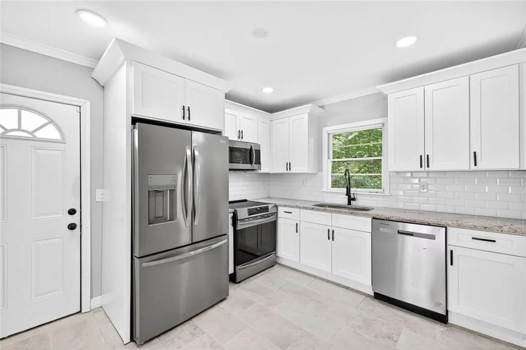 Decatur, Georgia 30032, United States, 4 Bedrooms Bedrooms, ,3 BathroomsBathrooms,Residential,Active,205791