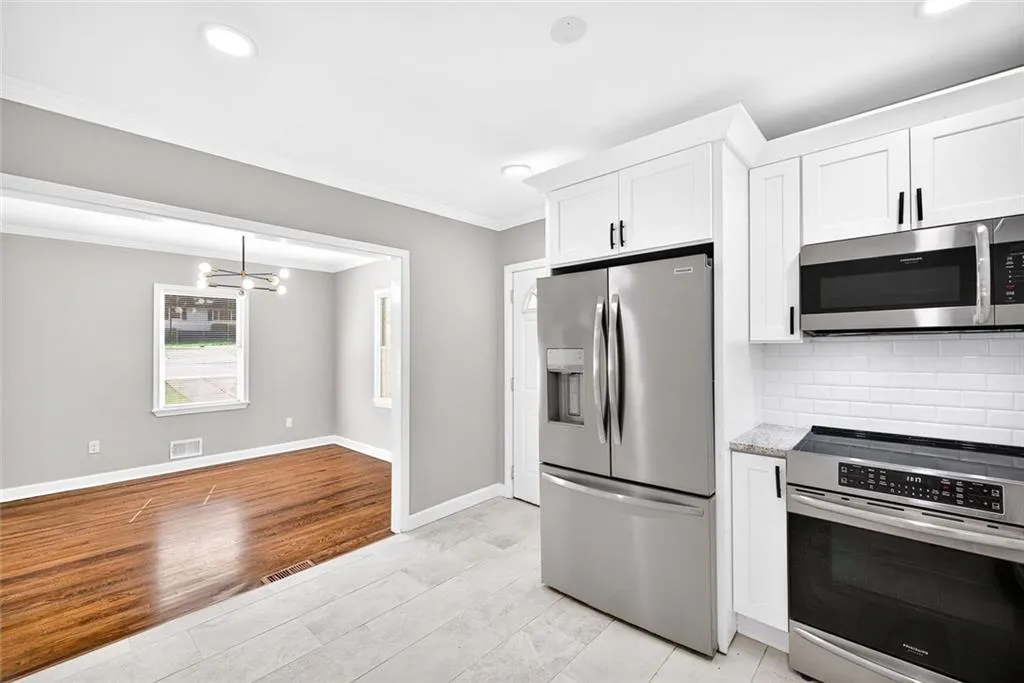 Decatur, Georgia 30032, United States, 4 Bedrooms Bedrooms, ,3 BathroomsBathrooms,Residential,Active,205791