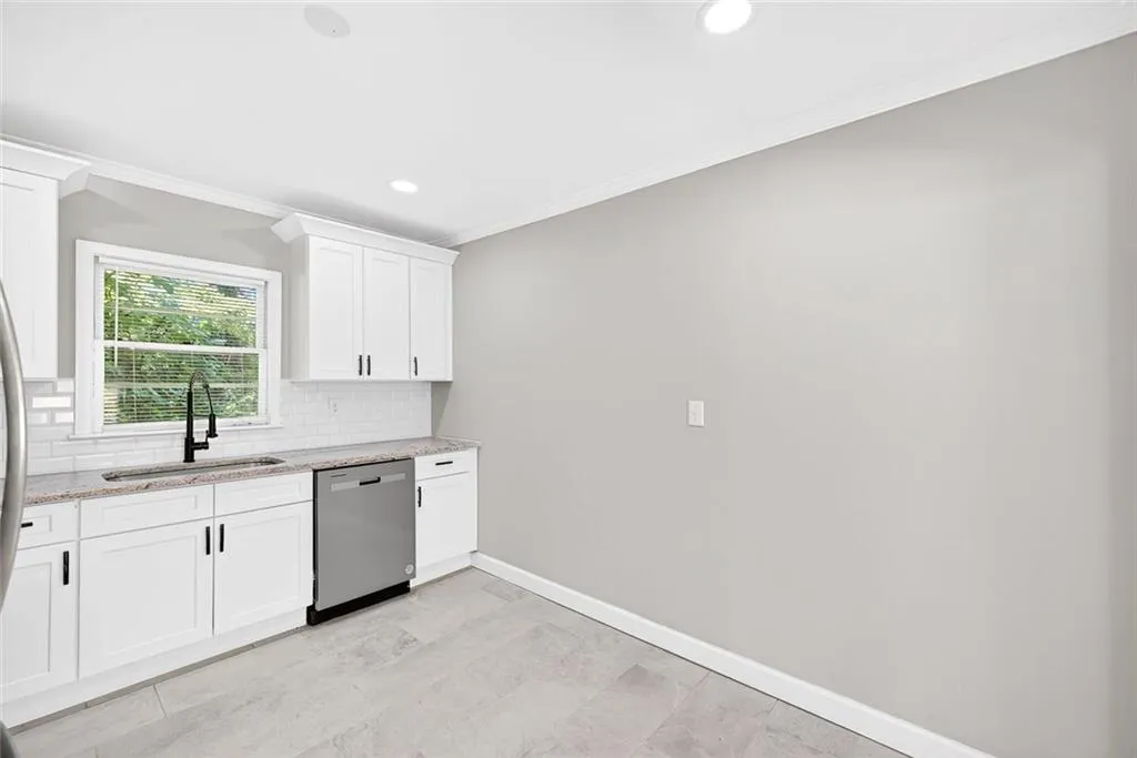 Decatur, Georgia 30032, United States, 4 Bedrooms Bedrooms, ,3 BathroomsBathrooms,Residential,Active,205791