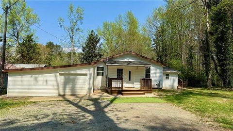 Homes For Sale - 337 Lee Drive<br/> Acworth, GA 30102