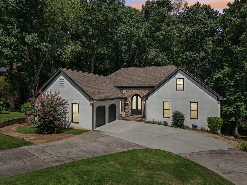 3325 Sweetwater Drive