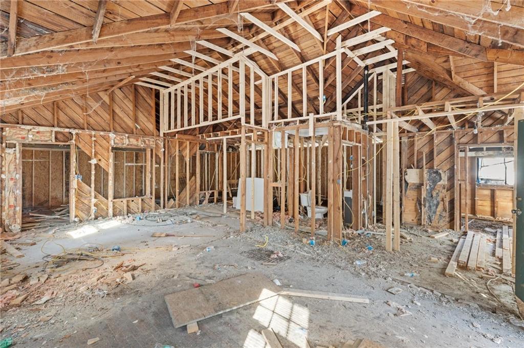 750 Matilda Place NW