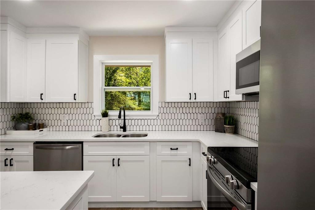 2358 Larchwood Road, Atlanta, Georgia image 12