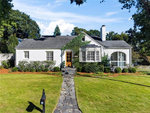 Photo of 2070 Fairhaven Circle NE, Atlanta, GA 30305 (MLS # 7855072)