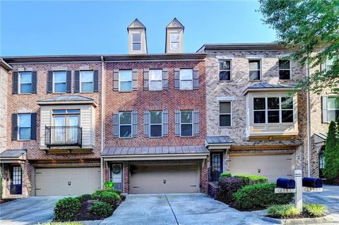 Townhouse For Sale - 2797 Laurel Valley Trail<br/> Buford, GA 30519