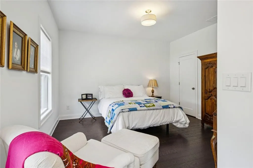 Sandy Springs, Georgia 30328, United States, 3 Bedrooms Bedrooms, ,4 BathroomsBathrooms,Residential,Active,204699