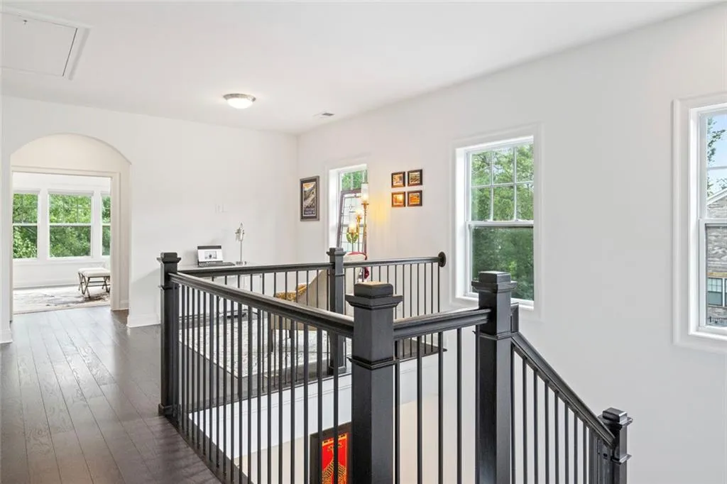 Sandy Springs, Georgia 30328, United States, 3 Bedrooms Bedrooms, ,4 BathroomsBathrooms,Residential,Active,204699