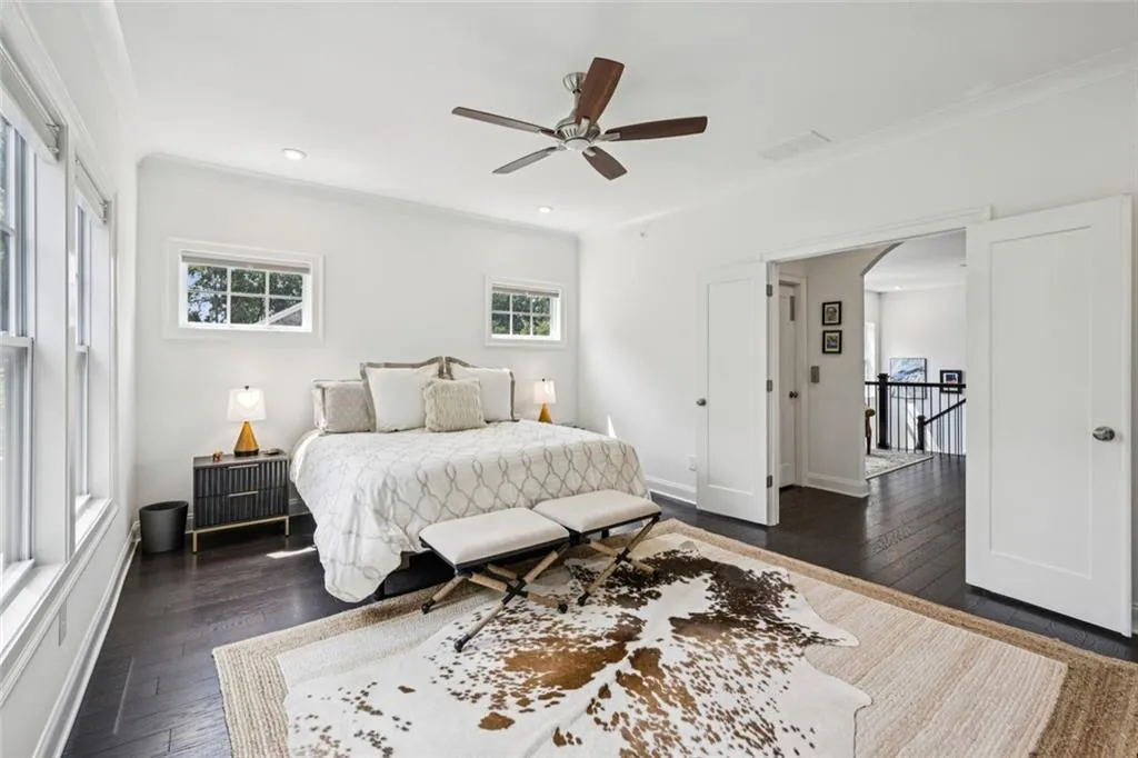 Sandy Springs, Georgia 30328, United States, 3 Bedrooms Bedrooms, ,4 BathroomsBathrooms,Residential,Active,204699