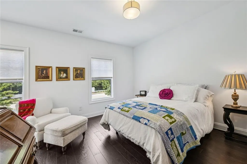 Sandy Springs, Georgia 30328, United States, 3 Bedrooms Bedrooms, ,4 BathroomsBathrooms,Residential,Active,204699