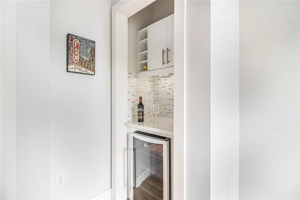 Atlanta, Georgia 30307, United States, 3 Bedrooms Bedrooms, ,4 BathroomsBathrooms,Residential,Active,169497