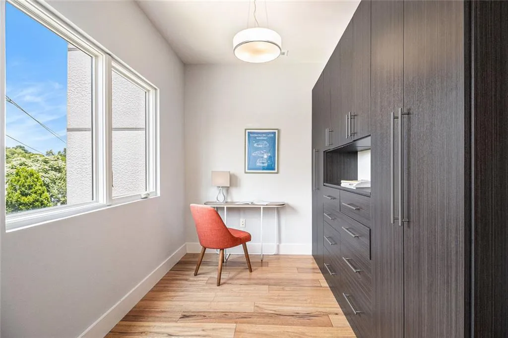 Atlanta, Georgia 30307, United States, 3 Bedrooms Bedrooms, ,4 BathroomsBathrooms,Residential,Active,169497