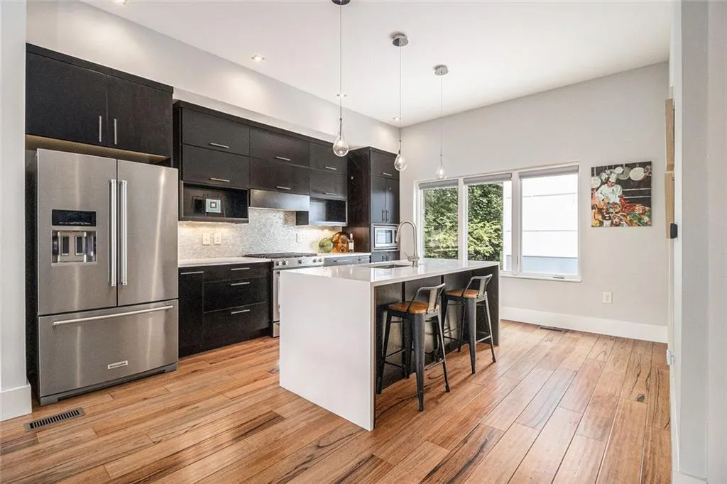 Atlanta, Georgia 30307, United States, 3 Bedrooms Bedrooms, ,4 BathroomsBathrooms,Residential,Active,169497