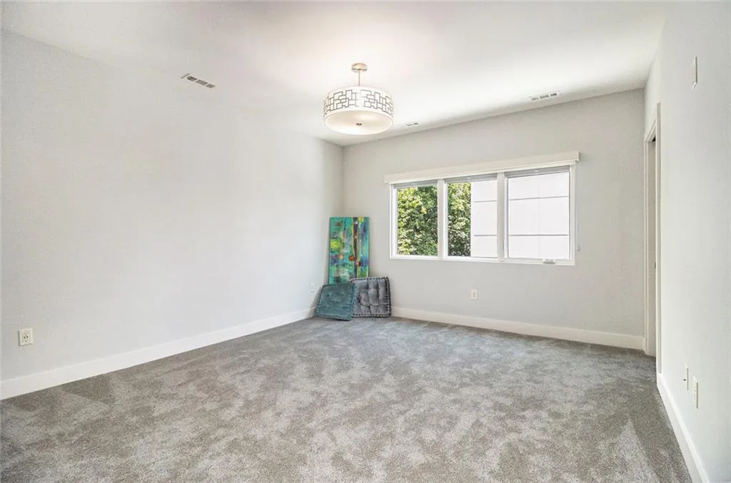 Atlanta, Georgia 30307, United States, 3 Bedrooms Bedrooms, ,4 BathroomsBathrooms,Residential,Active,169497