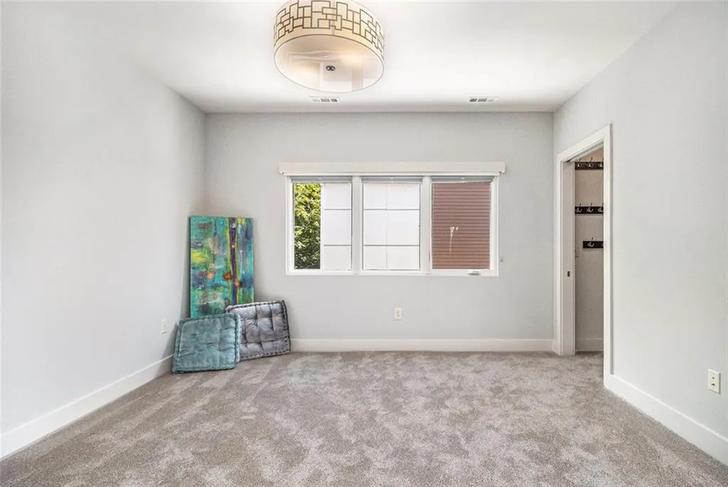 Atlanta, Georgia 30307, United States, 3 Bedrooms Bedrooms, ,4 BathroomsBathrooms,Residential,Active,169497