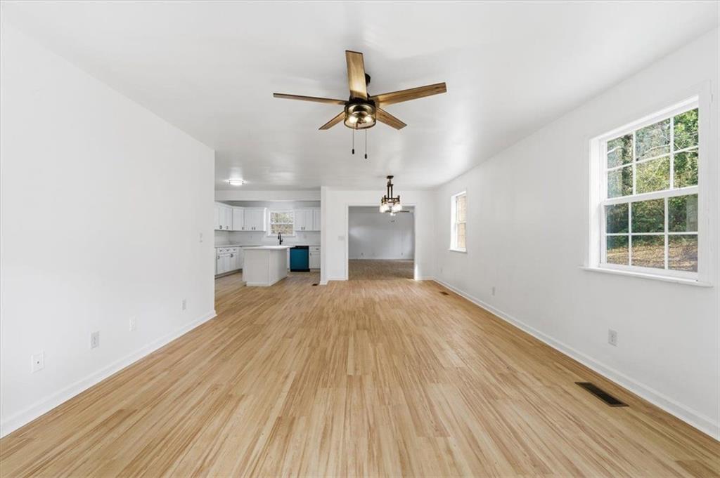 3 Robin Hood Road NE