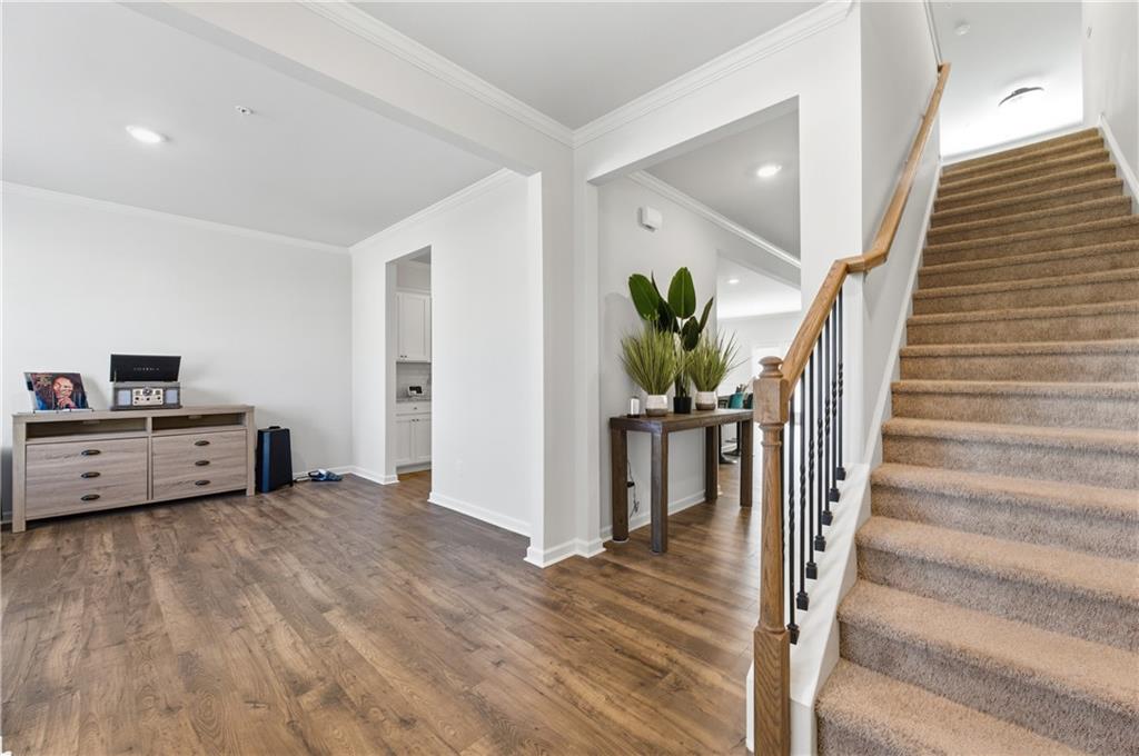 865 Athena Bend