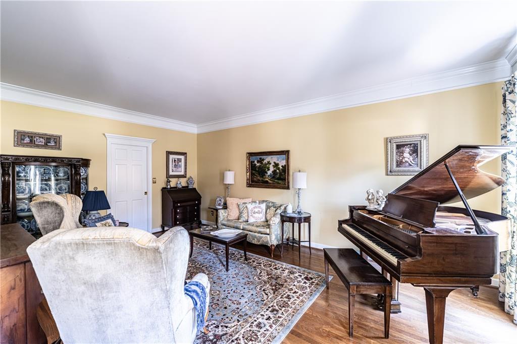 36 Saddle Mountain Road SE