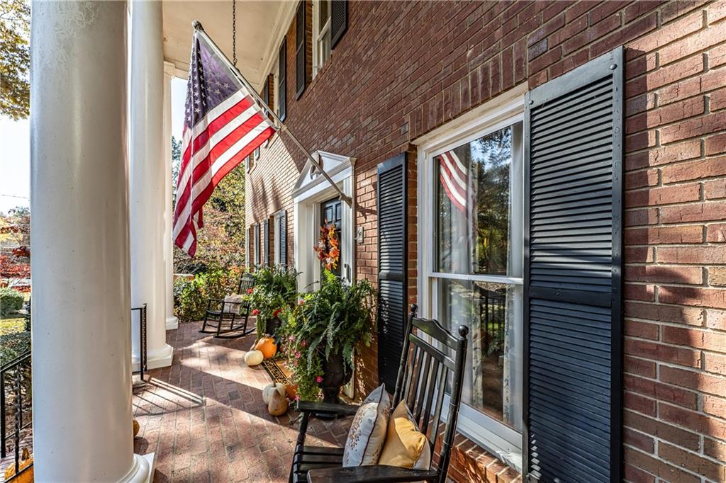 36 Saddle Mountain Road SE