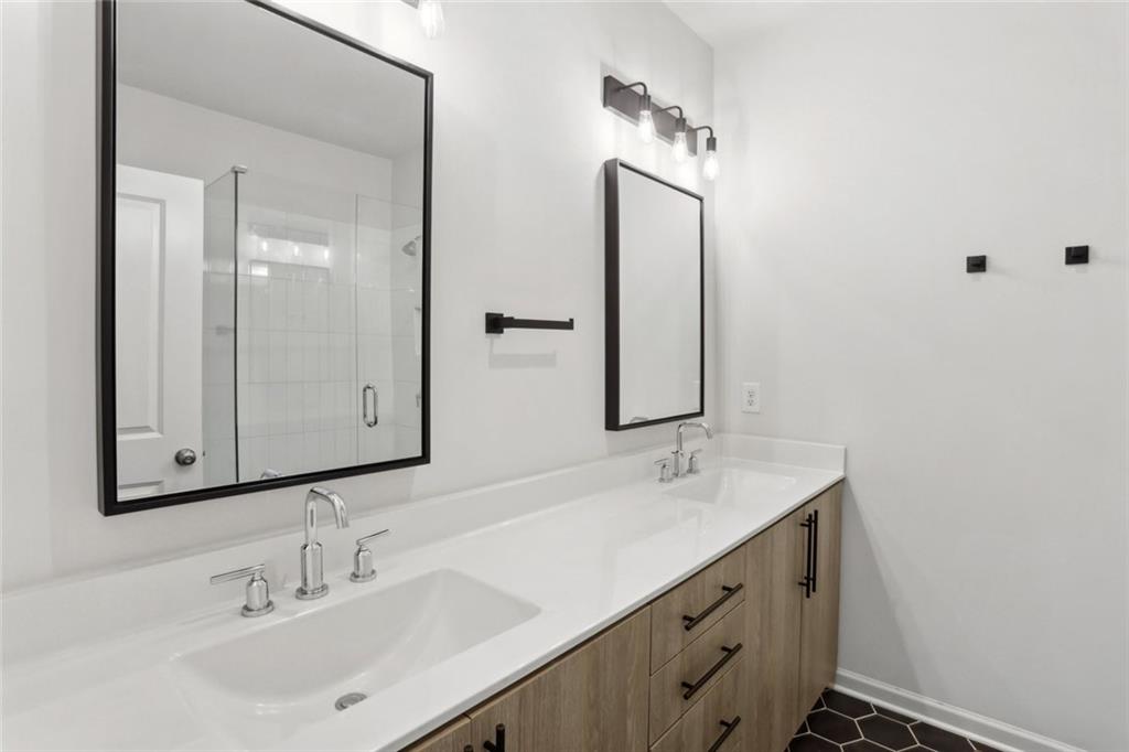 2036 Bixby Byway Drive, Atlanta, Georgia image 23