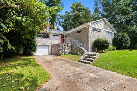 Homes For Sale - 3456 Spring Circle<br/> Dekalb County, Decatur, GA 30032